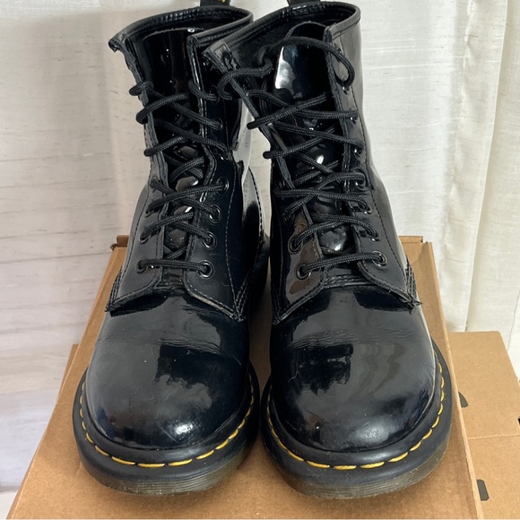 Dr Martens Womens 1460 Black Patented Leather Boots Size 8 Doc Marten - Picture 2 of 13
